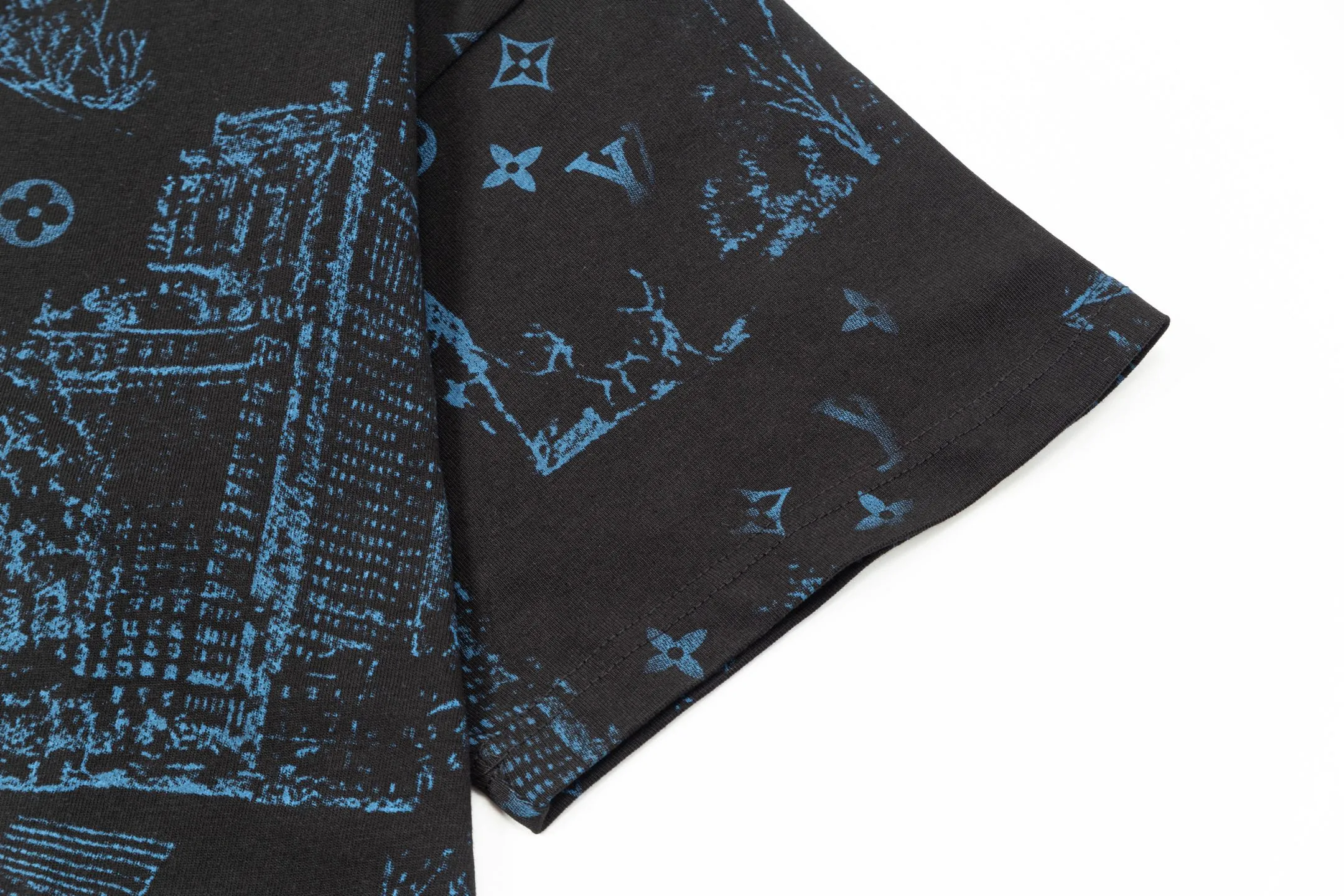 LV【LOUIS VUITTON  公式旗艦店】ルイヴィトン   Tシャツ ご好評に付き再入荷！250211