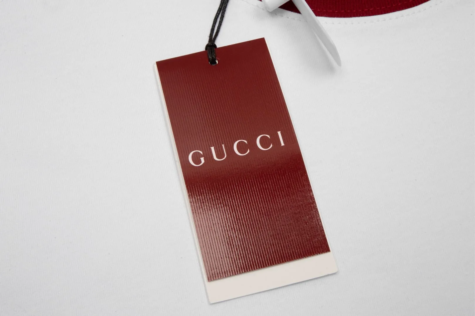 【GUCCI 公式旗艦店】クッチ   Tシャツ ご好評に付き再入荷！ 250214
