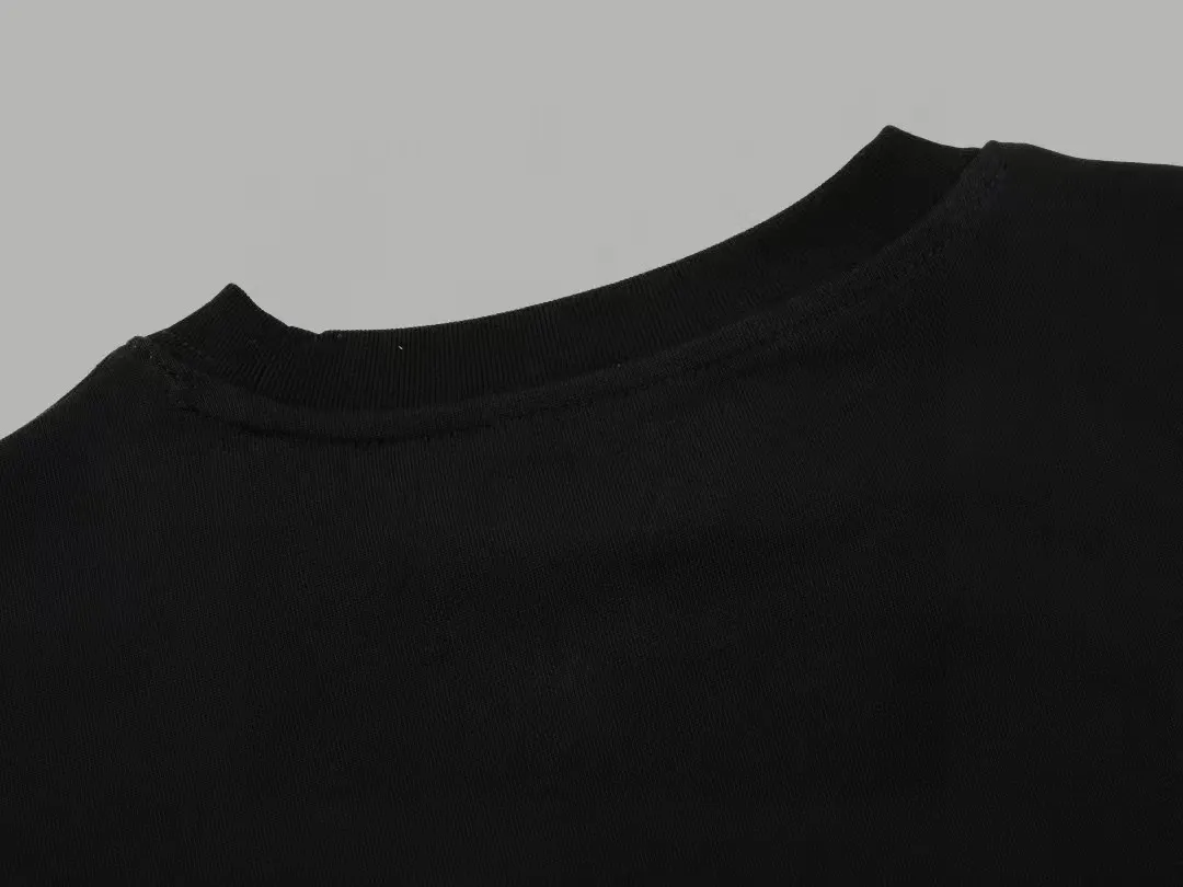 【GUCCI 公式旗艦店】クッチ   Tシャツ ご好評に付き再入荷！ 250214