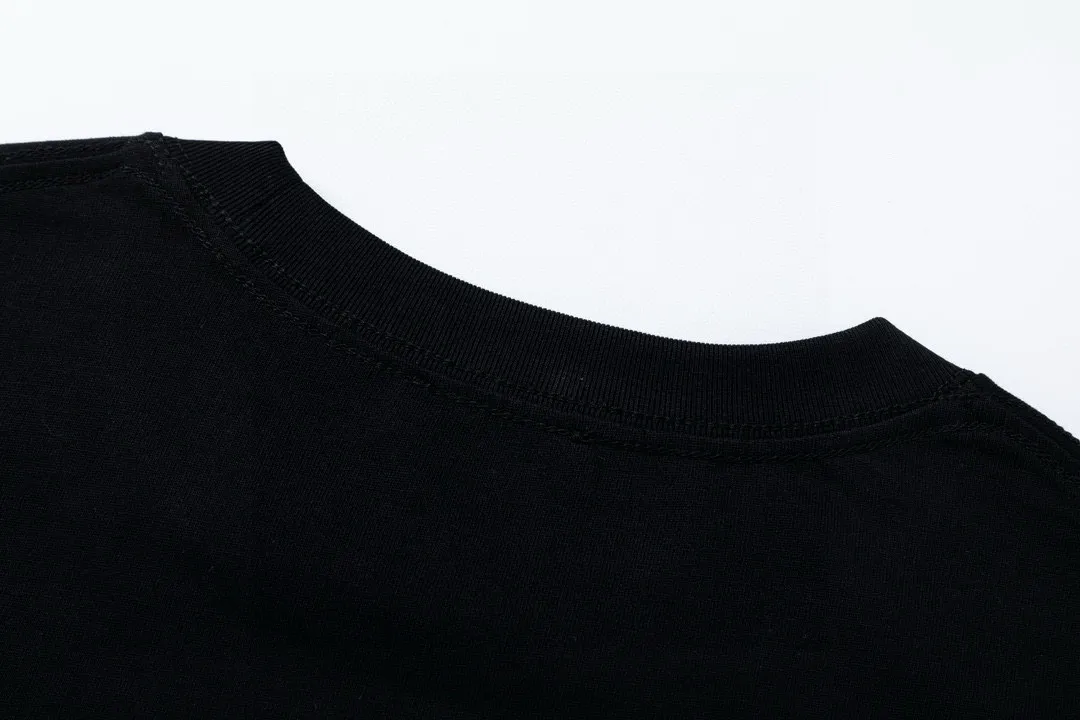 【DIOR 公式旗艦店】ディオール   Tシャツ ご好評に付き再入荷 250210