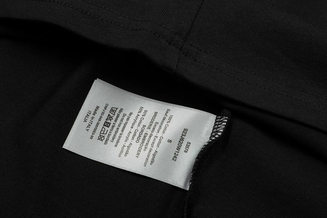 【DIOR 公式旗艦店】ディオール   Tシャツ ご好評に付き再入荷 250210