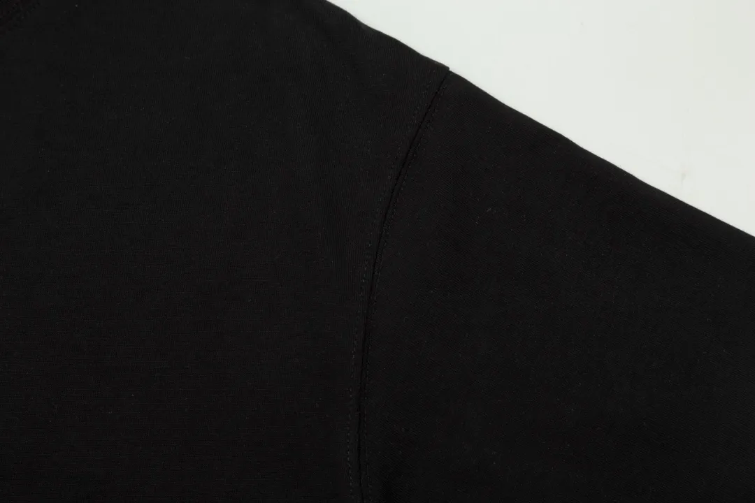 【DIOR 公式旗艦店】ディオール   Tシャツ ご好評に付き再入荷 250210