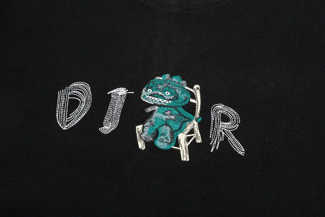 【DIOR 公式旗艦店】ディオール   Tシャツ ご好評に付き再入荷 250210