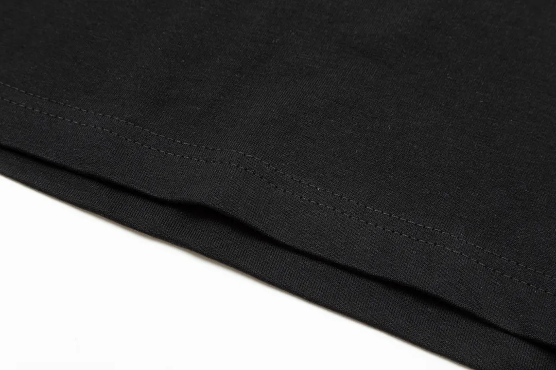 【DIOR 公式旗艦店】ディオール   Tシャツ ご好評に付き再入荷 250210