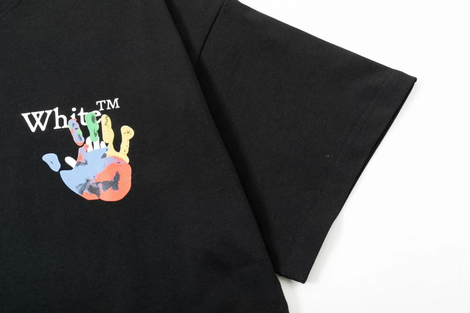 【OFF-WHITE  公式旗艦店】オフホワイト   Tシャツ  ご好評に付き再入荷！250215