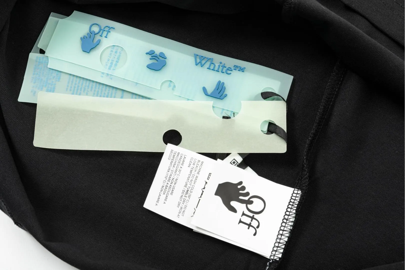 【OFF-WHITE  公式旗艦店】オフホワイト   Tシャツ  ご好評に付き再入荷！250215