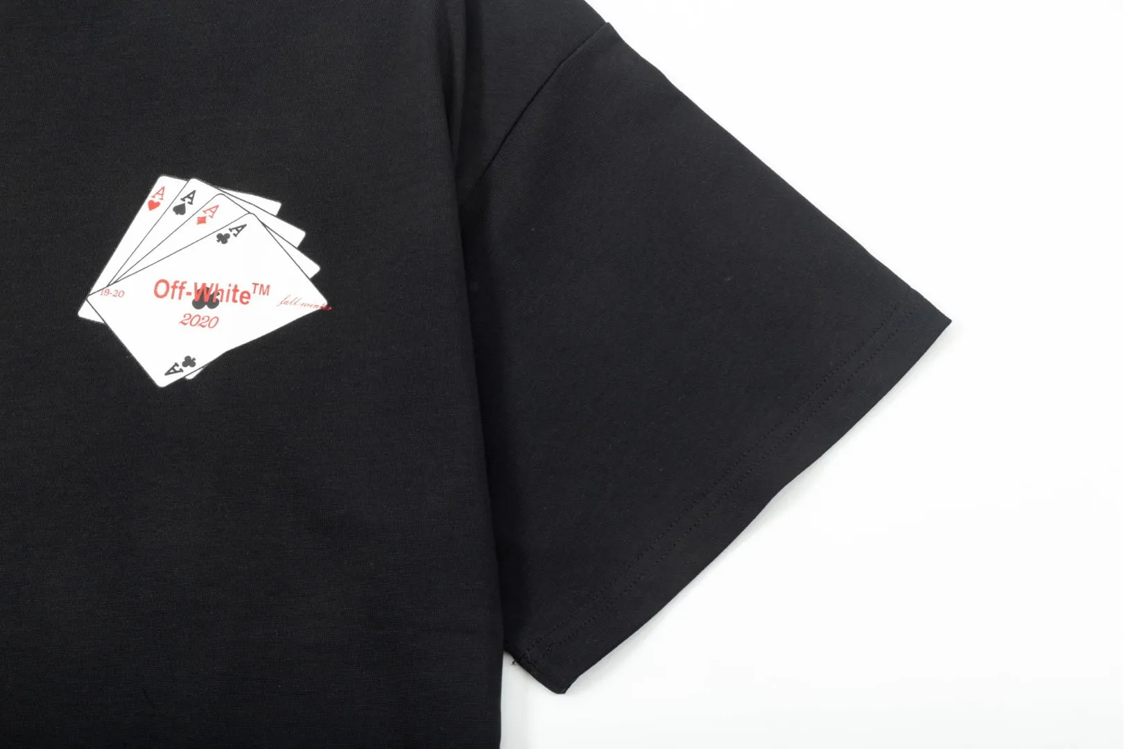 【OFF-WHITE  公式旗艦店】オフホワイト   Tシャツ  ご好評に付き再入荷！250215
