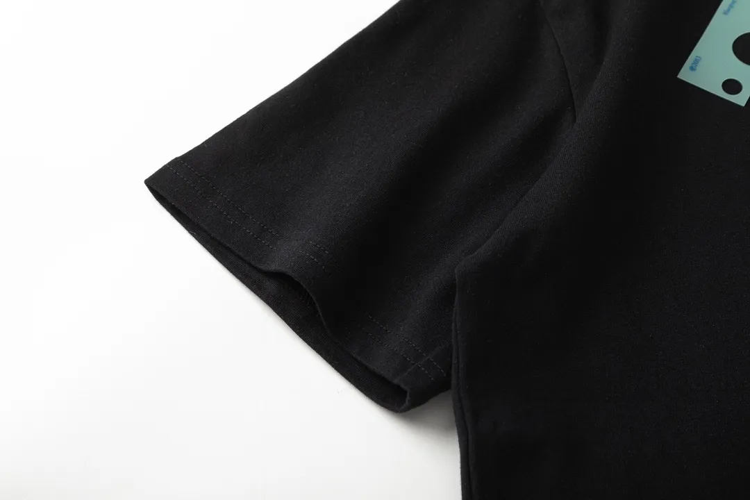 【OFF-WHITE  公式旗艦店】オフホワイト   Tシャツ  ご好評に付き再入荷！250215