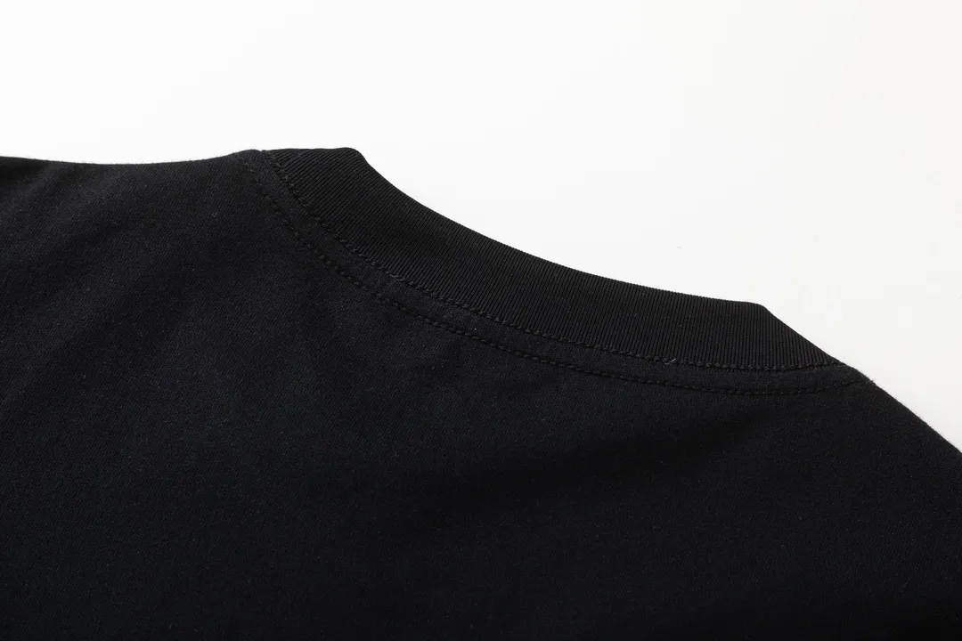 【OFF-WHITE  公式旗艦店】オフホワイト   Tシャツ  ご好評に付き再入荷！250215