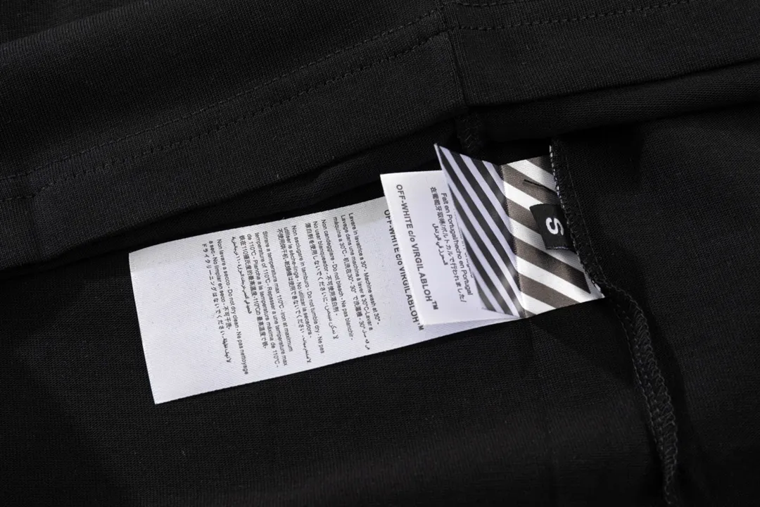 【OFF-WHITE 公式旗艦店】オフホワイト   Tシャツ ご好評に付き再入荷！