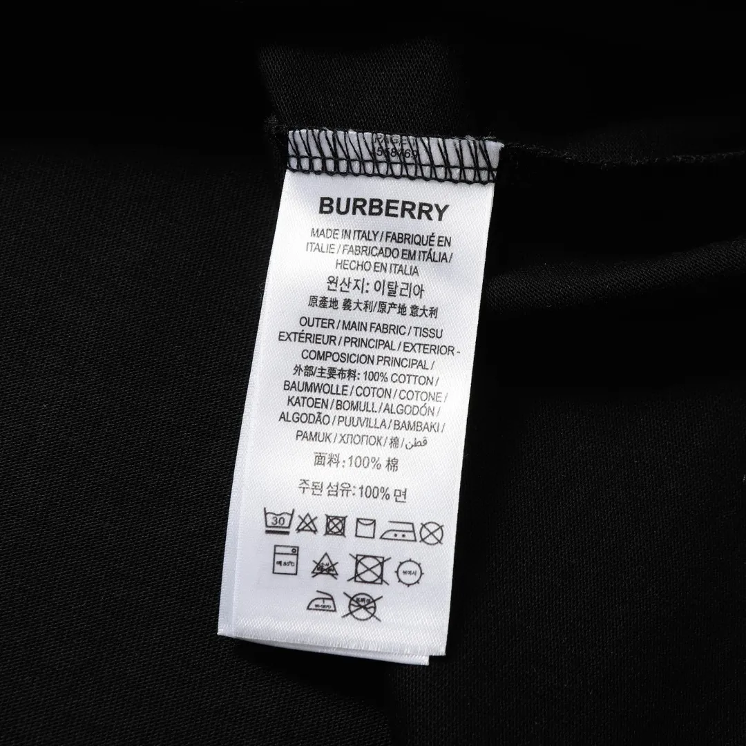 【BURBERRY  公式旗艦店】バーバリー  Tシャツ ご好評に付き再入荷 250211