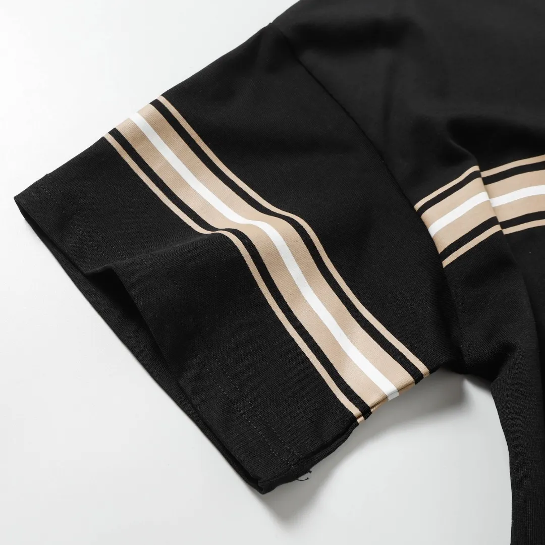 【BURBERRY  公式旗艦店】バーバリー  Tシャツ ご好評に付き再入荷 250211