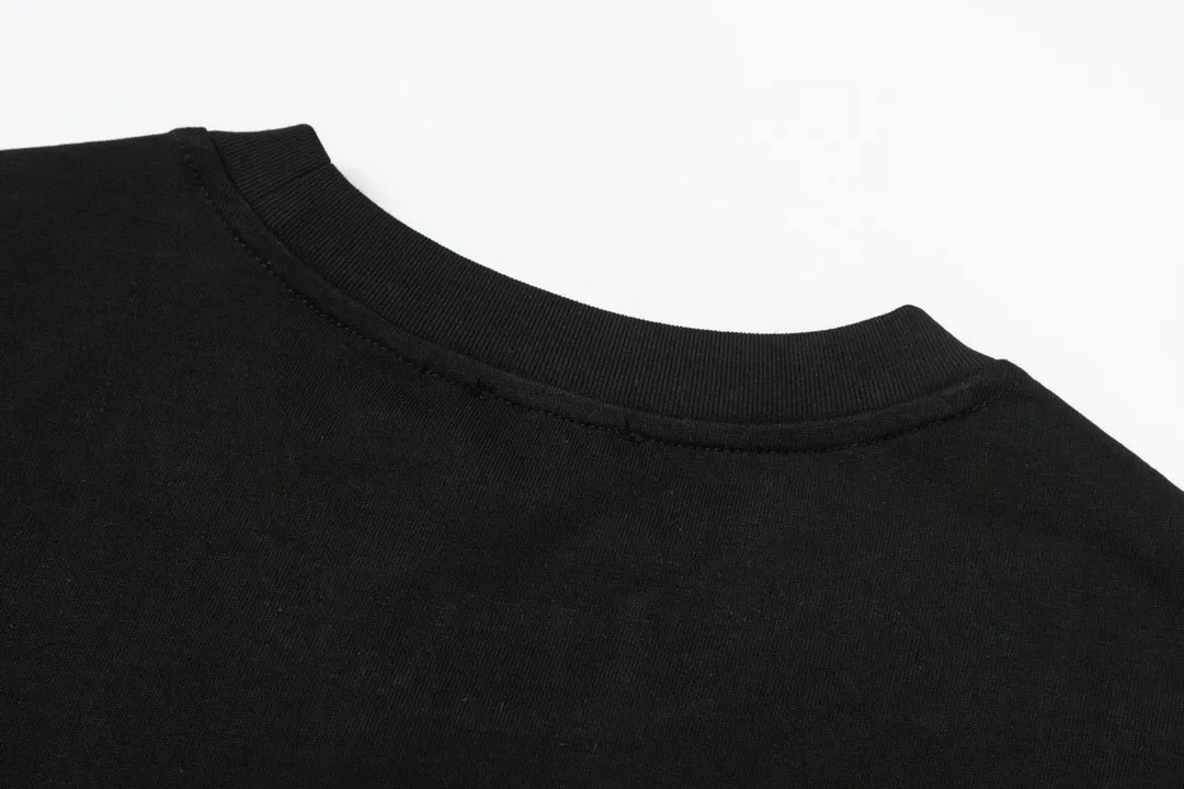 【BURBERRY  公式旗艦店】バーバリー  Tシャツ ご好評に付き再入荷 250211