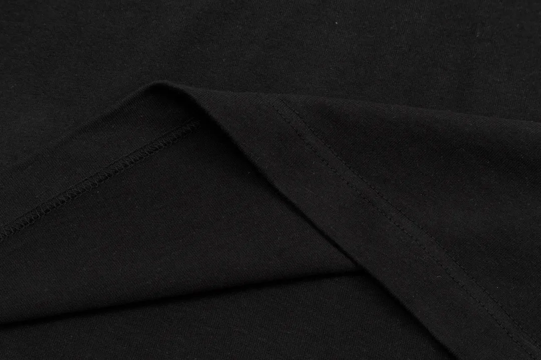 【BURBERRY  公式旗艦店】バーバリー  Tシャツ ご好評に付き再入荷 250211