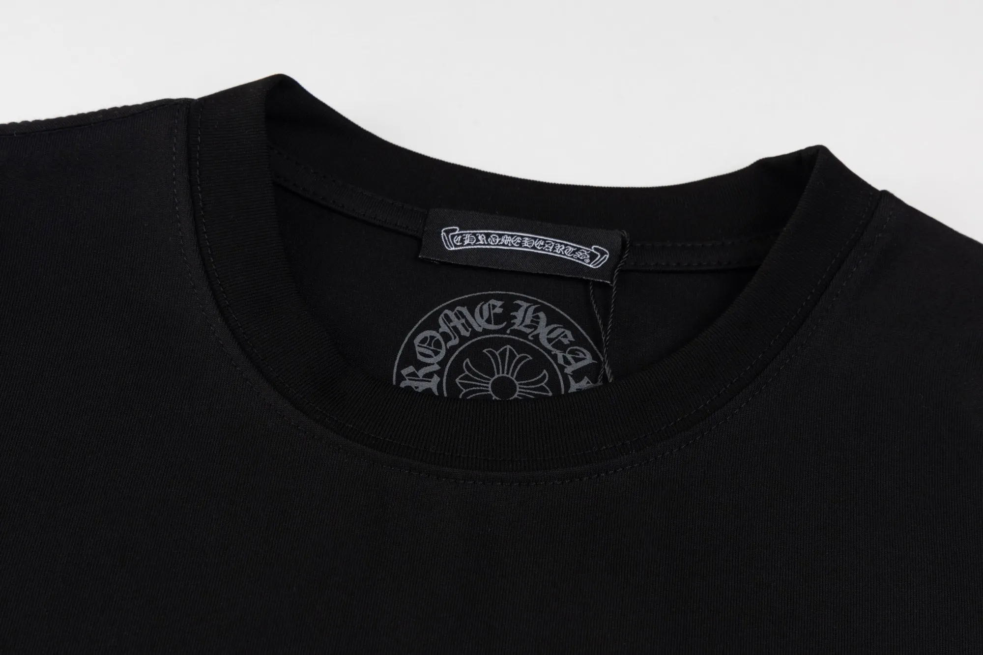 【CHROME HEARTS  公式旗艦店】クロムハーツ    Tシャツご好評に付き再入荷！250212