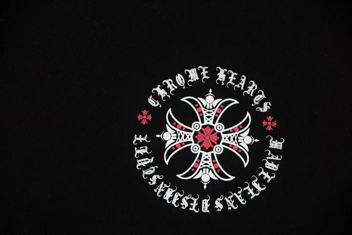 【CHROME HEARTS  公式旗艦店】クロムハーツ    Tシャツご好評に付き再入荷！250212