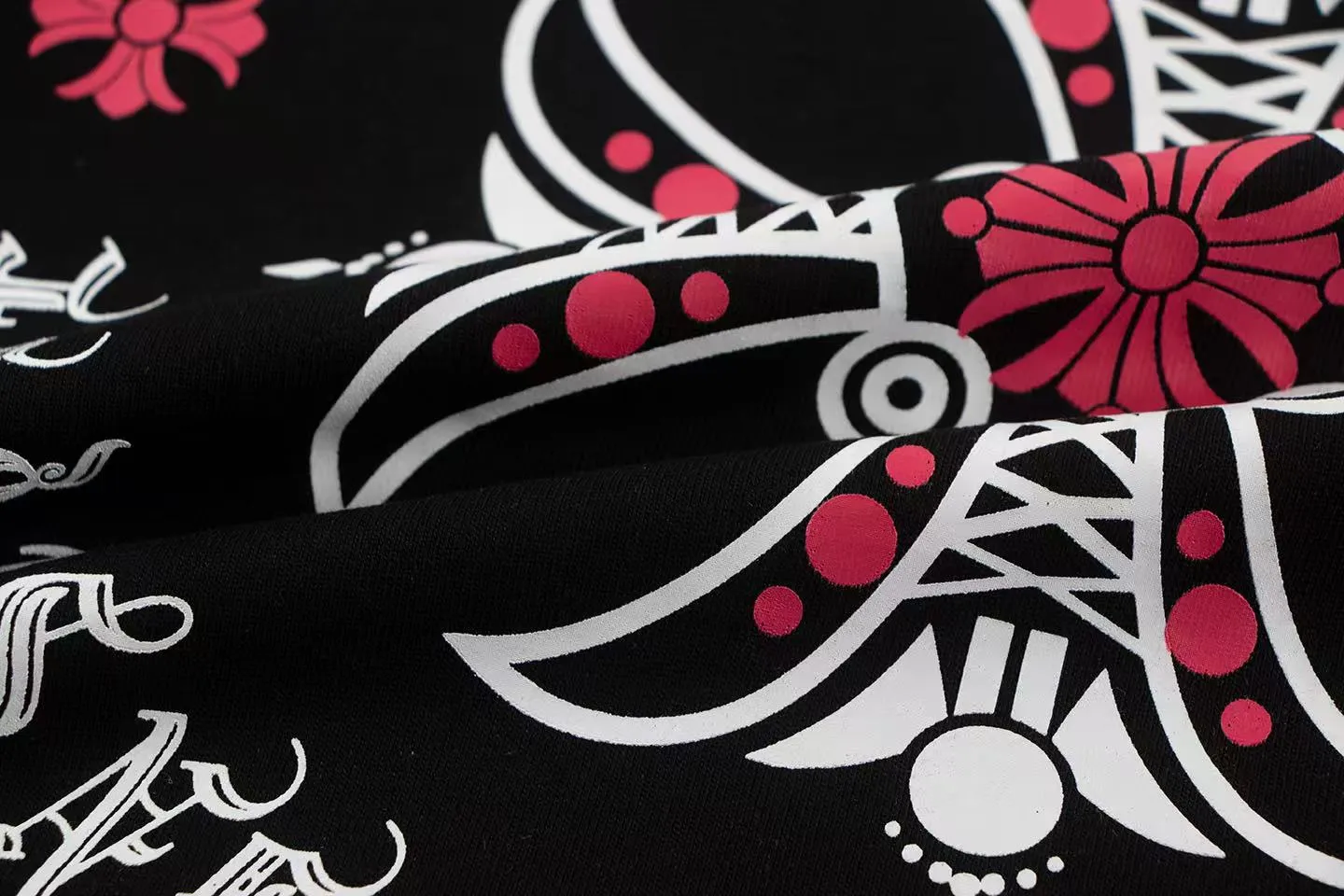 【CHROME HEARTS  公式旗艦店】クロムハーツ    Tシャツご好評に付き再入荷！250212