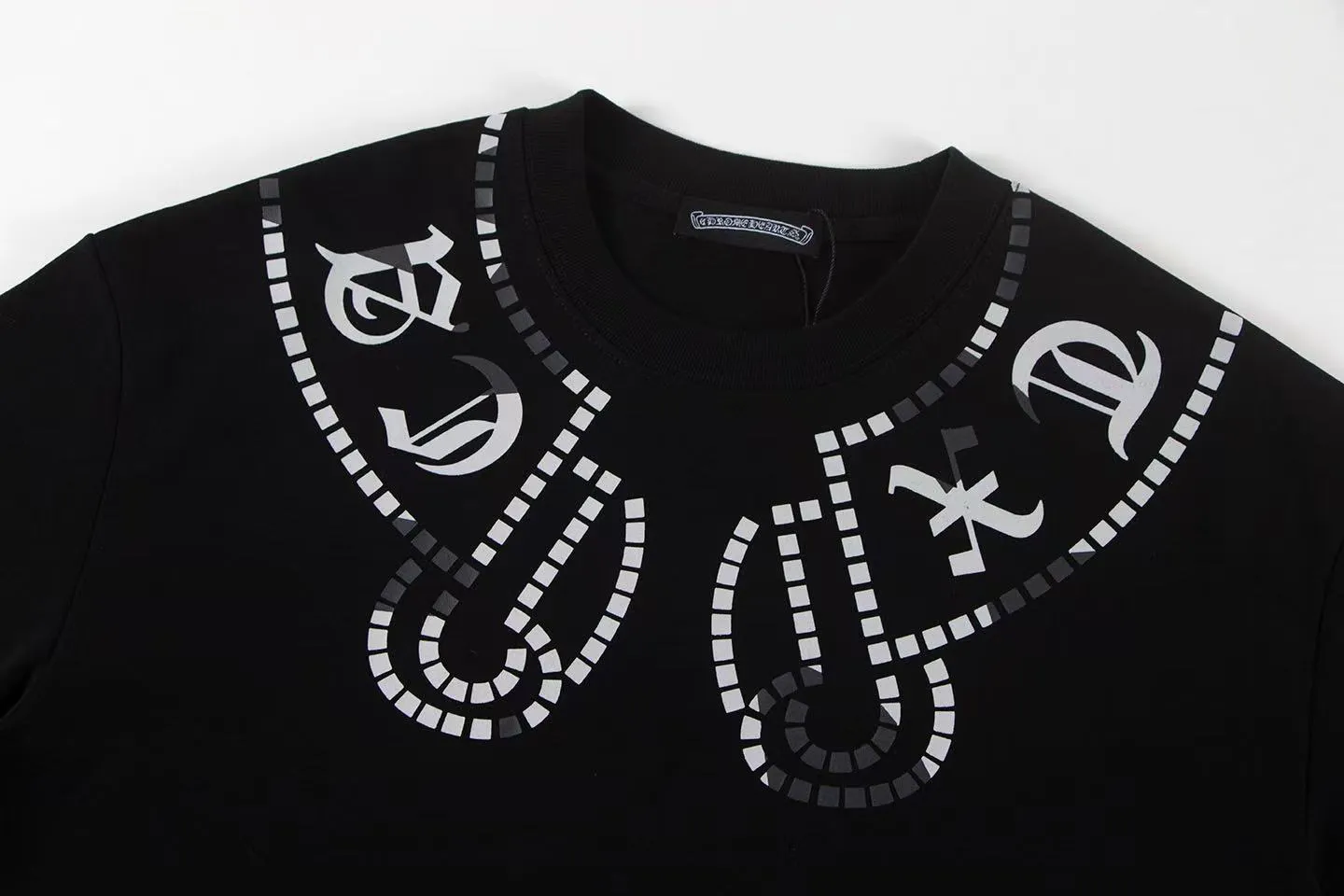 【CHROME HEARTS  公式旗艦店】クロムハーツ    Tシャツご好評に付き再入荷！250212