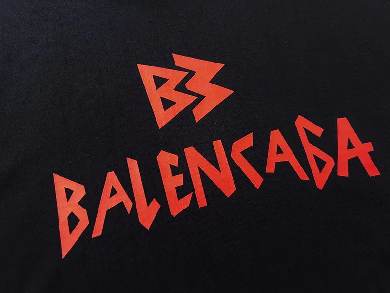 【BALENCIAGA  公式旗艦店】 バレンシアガ    Tシャツご好評に付き再入荷！250210