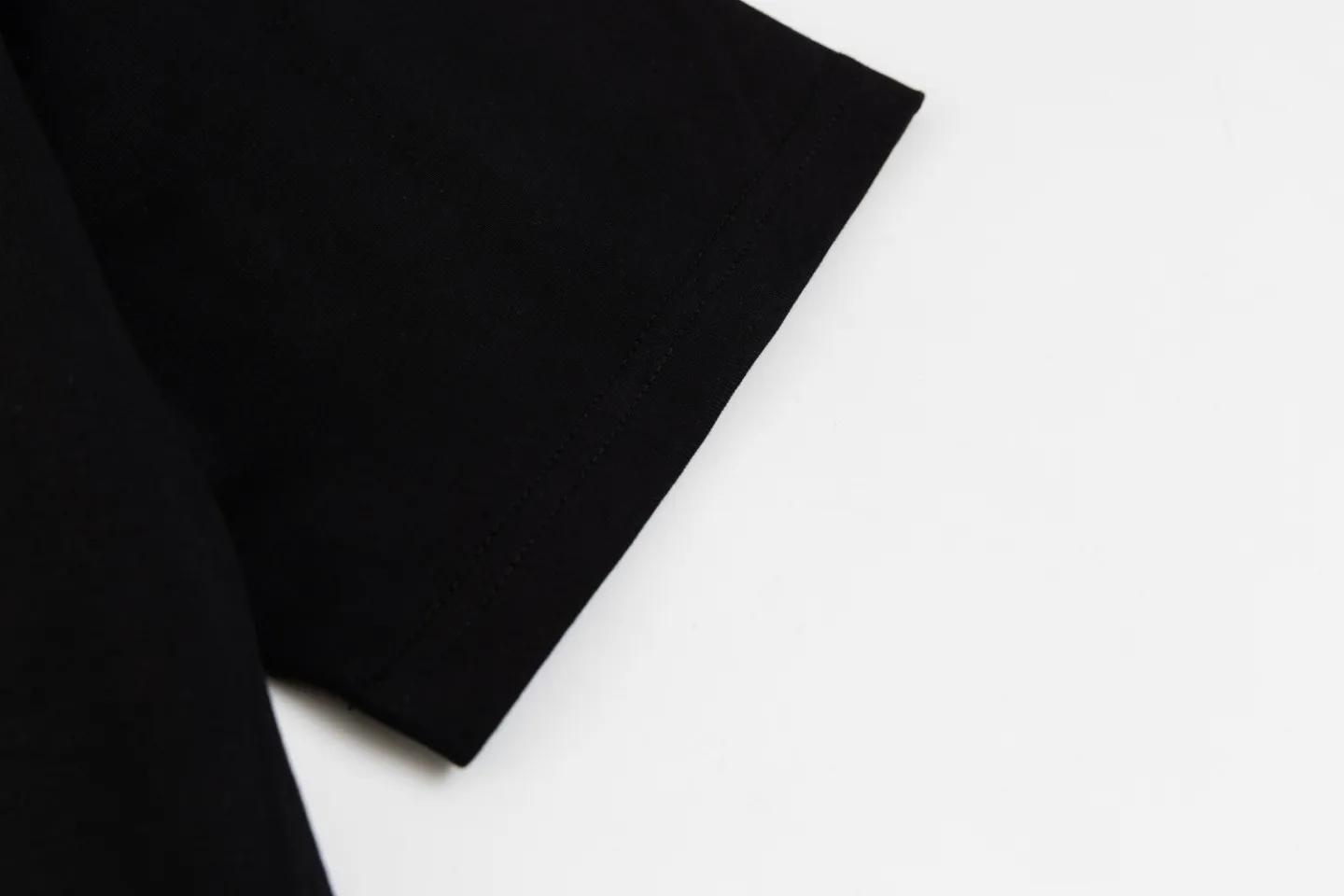 【CELINE  公式旗艦店】セリーヌ  Tシャツ ご好評に付き再入荷！