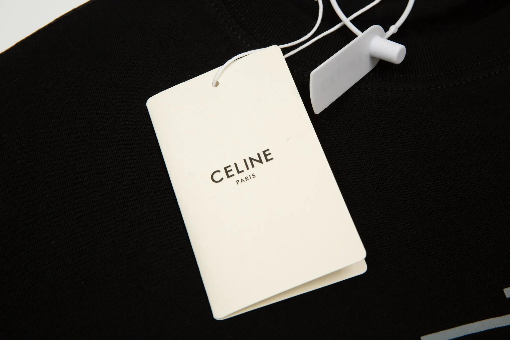 【CELINE  公式旗艦店】セリーヌ  Tシャツ ご好評に付き再入荷！