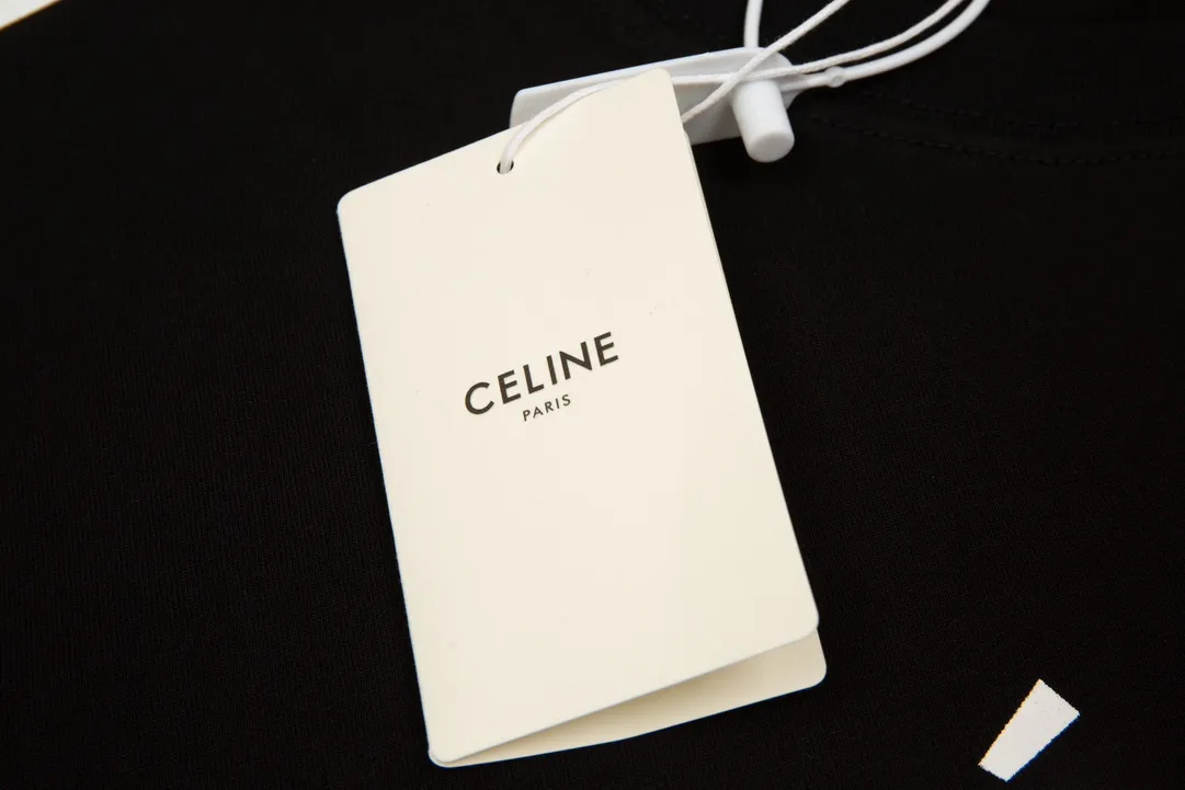 【CELINE  公式旗艦店】セリーヌ  Tシャツ ご好評に付き再入荷！