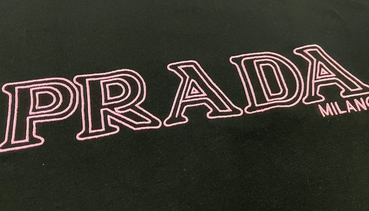 【PRADA 公式旗艦店】プラダ    Tシャツご好評に付き再入荷！ 250213