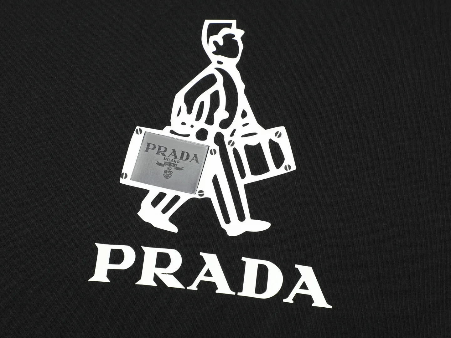 【PRADA  公式旗艦店】プラダ  Tシャツ ご好評に付き再入荷！250213