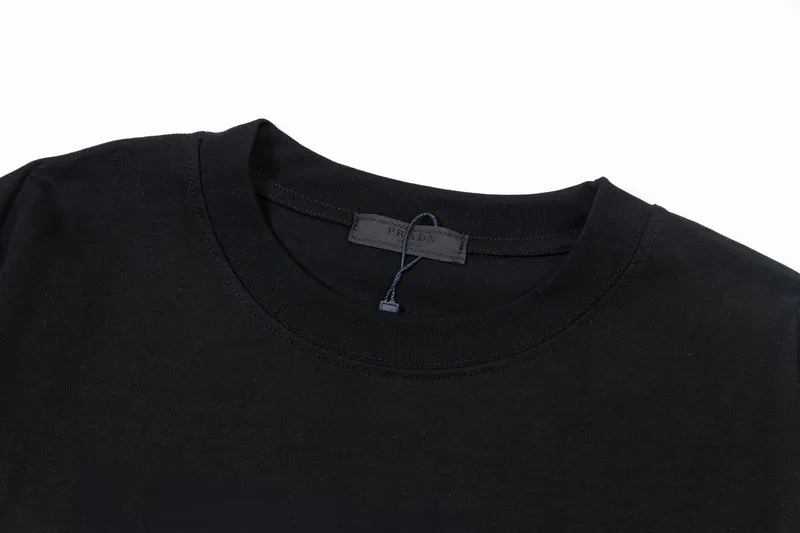 【PRADA  公式旗艦店】プラダ  Tシャツ ご好評に付き再入荷！250213