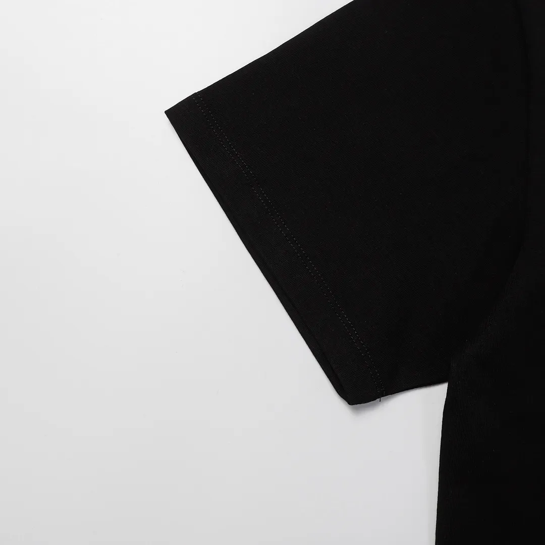 【PRADA  公式旗艦店】プラダ   Tシャツご好評に付き再入荷！