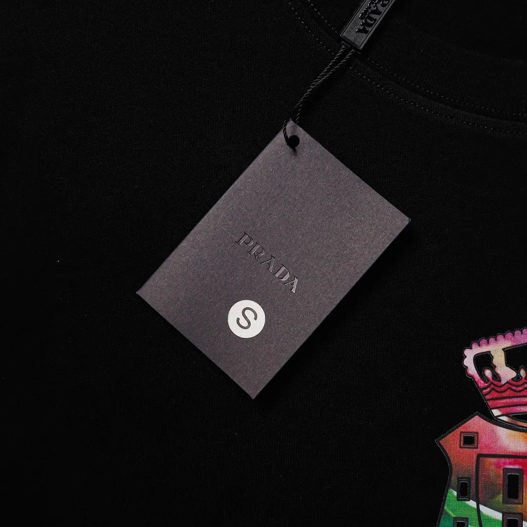 【PRADA  公式旗艦店】プラダ   Tシャツご好評に付き再入荷！