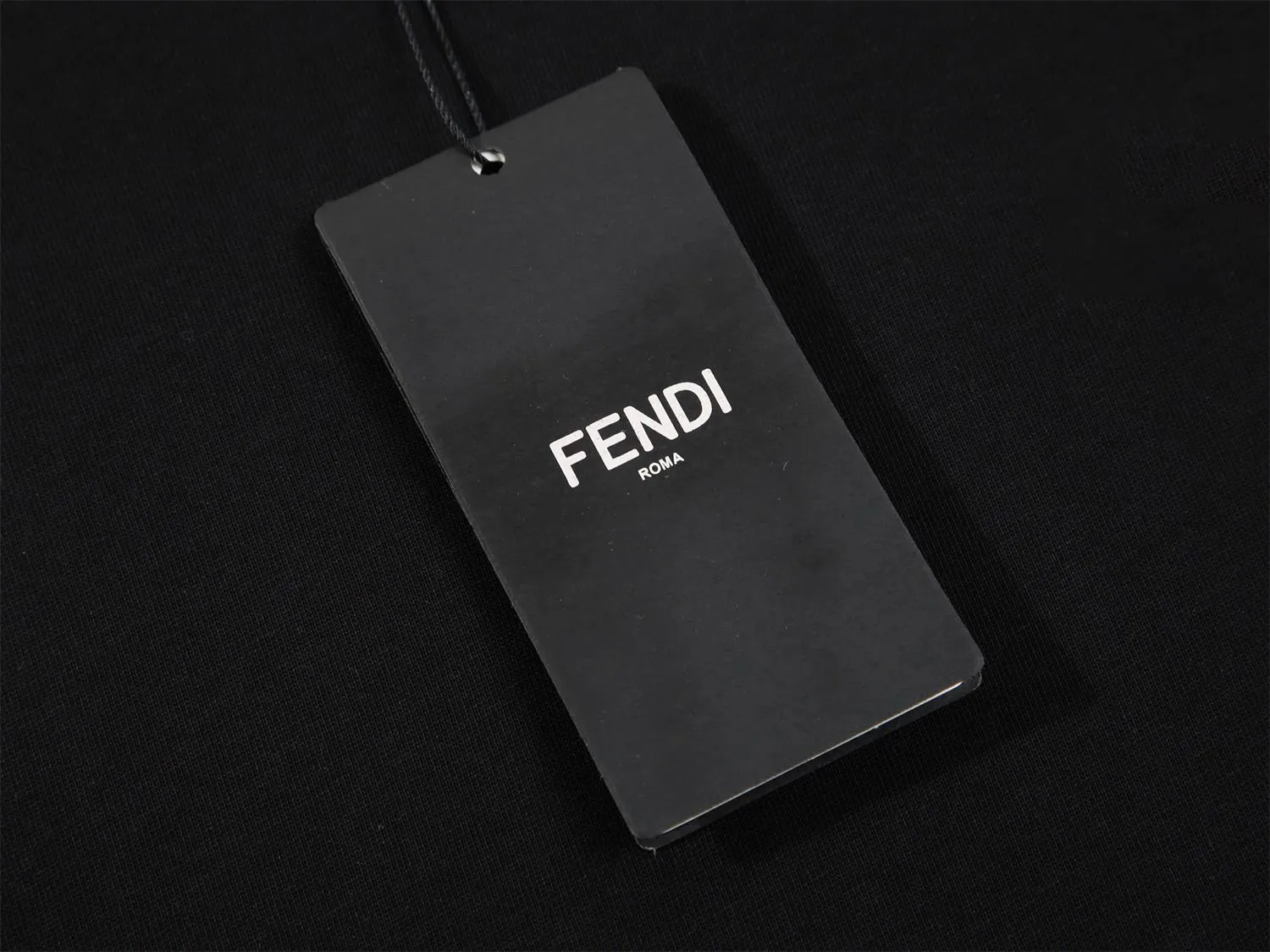 【FENDI公式旗艦店】フェンディ  Tシャツ ご好評に付き再入荷！ 250214