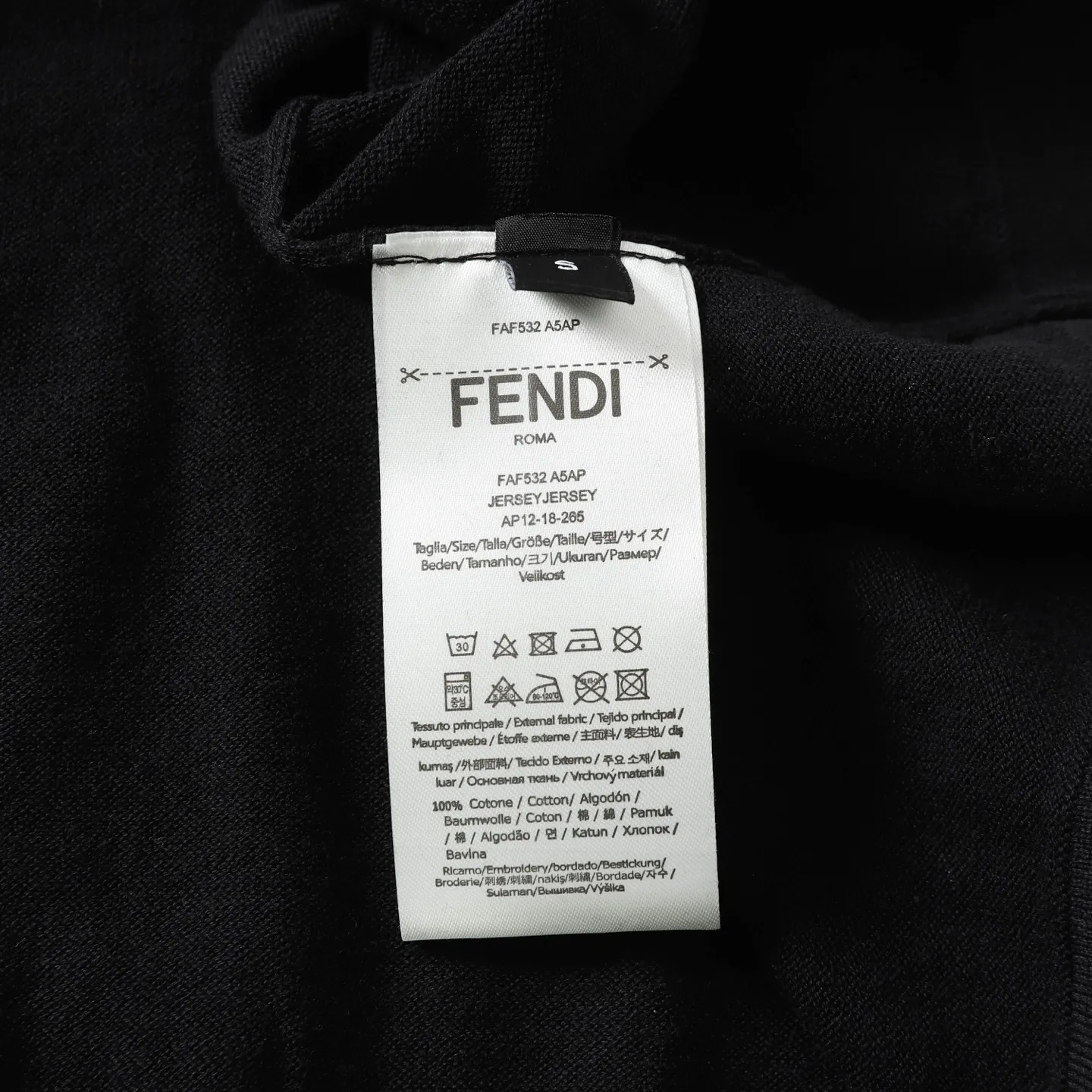 【FENDI公式旗艦店】フェンディ  Tシャツ ご好評に付き再入荷！ 250214