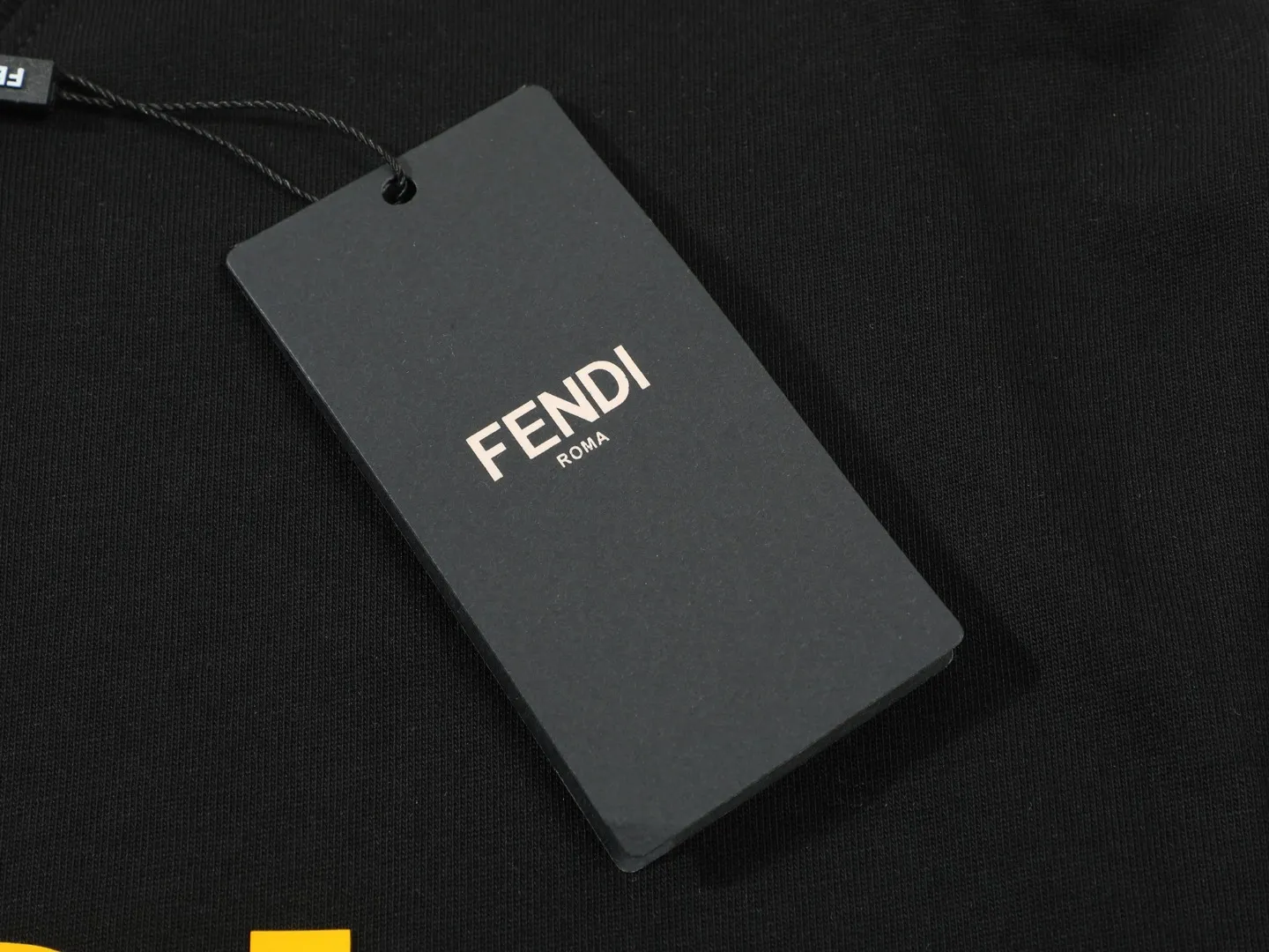 【FENDI公式旗艦店】フェンディ  Tシャツ ご好評に付き再入荷！ 250214