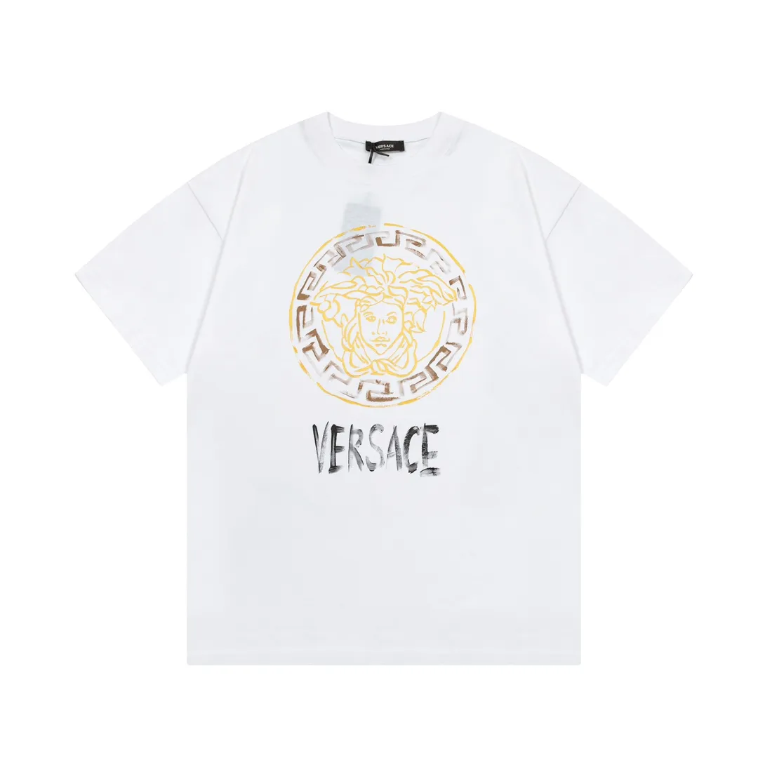 【VERSACE  公式旗艦店】ヴェルサーチ  Tシャツ ご好評に付き再入荷！250218