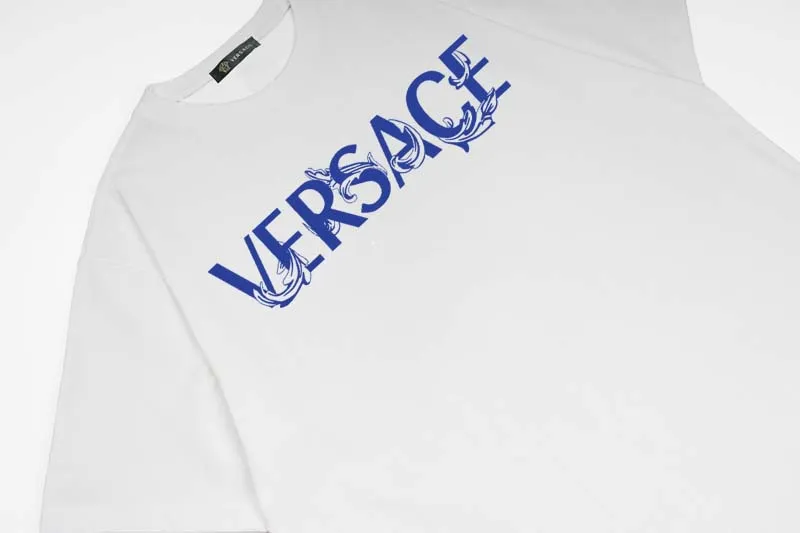 【VERSACE  公式旗艦店】ヴェルサーチ Tシャツご好評に付き再入荷 24628