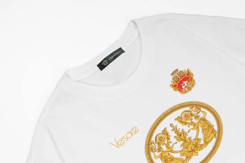 【VERSACE  公式旗艦店】ヴェルサーチ Tシャツご好評に付き再入荷 24628