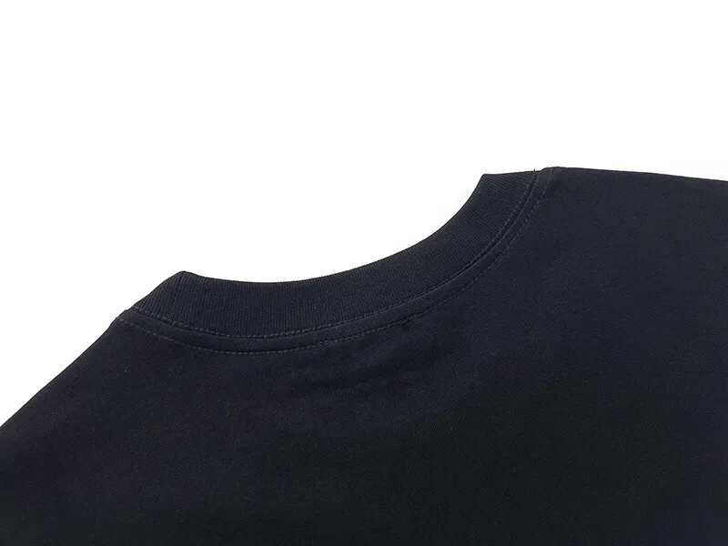 【VERSACE  公式旗艦店】ヴェルサーチ  Tシャツ ご好評に付き再入荷！