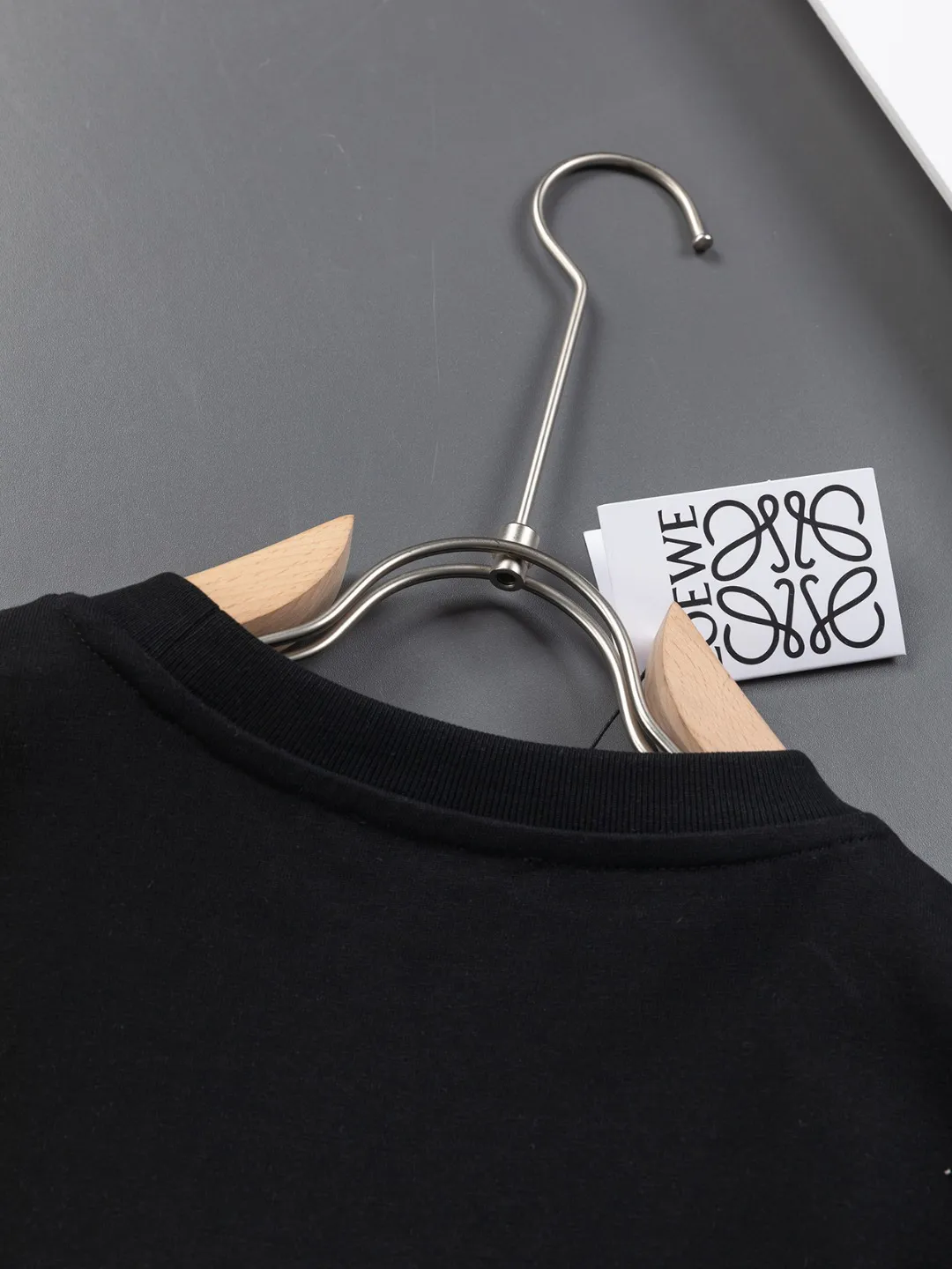 【LOEWE 公式旗艦店】ロエベ   Tシャツ ご好評に付き再入荷！250213