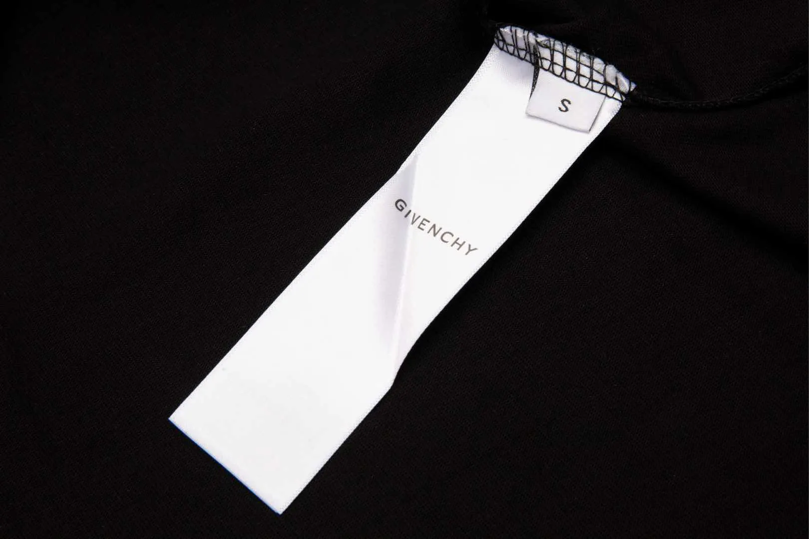 【GIVENCHY   公式旗艦店】 ジバンシー   Tシャツ ご好評に付き再入荷！ 250215