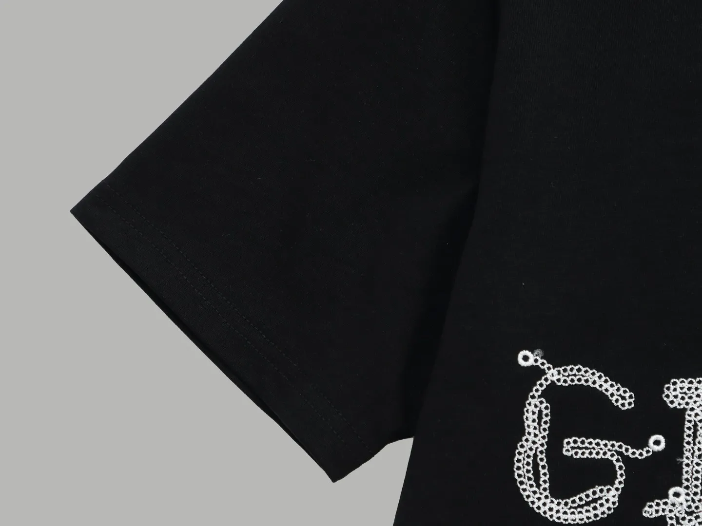 【GIVENCHY   公式旗艦店】 ジバンシー   Tシャツ ご好評に付き再入荷！ 250215