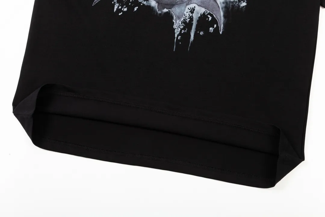 【GIVENCHY   公式旗艦店】 ジバンシー   Tシャツ ご好評に付き再入荷！ 250215