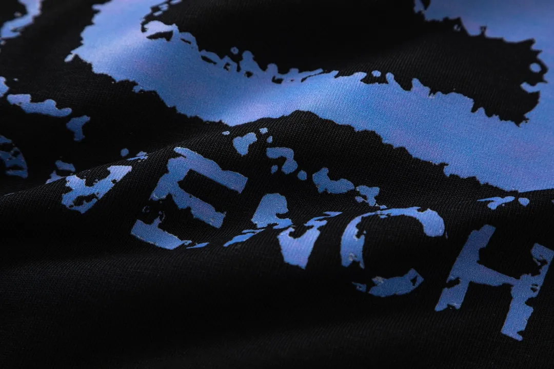 【GIVENCHY   公式旗艦店】 ジバンシー   Tシャツ ご好評に付き再入荷！ 250215