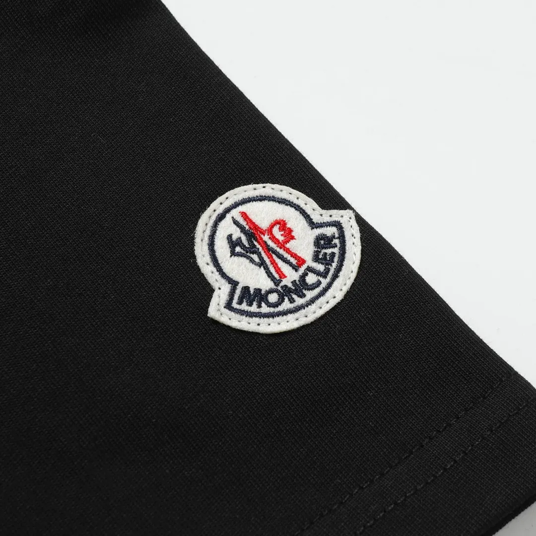 【MONCLER  公式旗艦店】モンクレール   Tシャツご好評に付き再入荷！250212