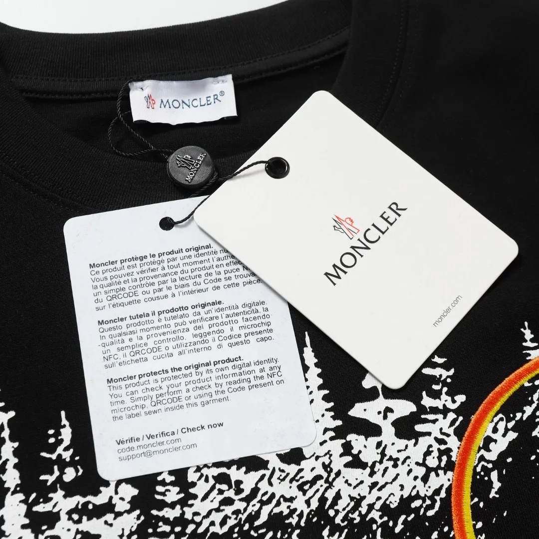 【MONCLER  公式旗艦店】モンクレール   Tシャツご好評に付き再入荷！250212