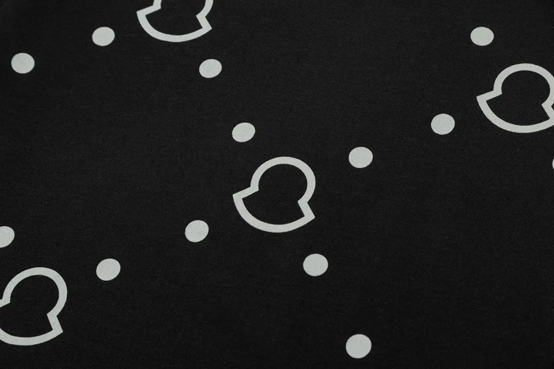 【MONCLER  公式旗艦店】モンクレール   Tシャツご好評に付き再入荷！250212
