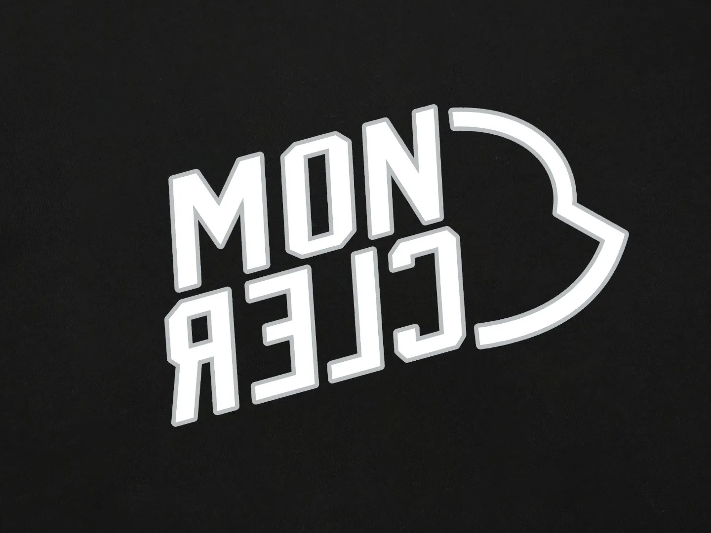 【MONCLER  公式旗艦店】モンクレール   Tシャツご好評に付き再入荷！250212