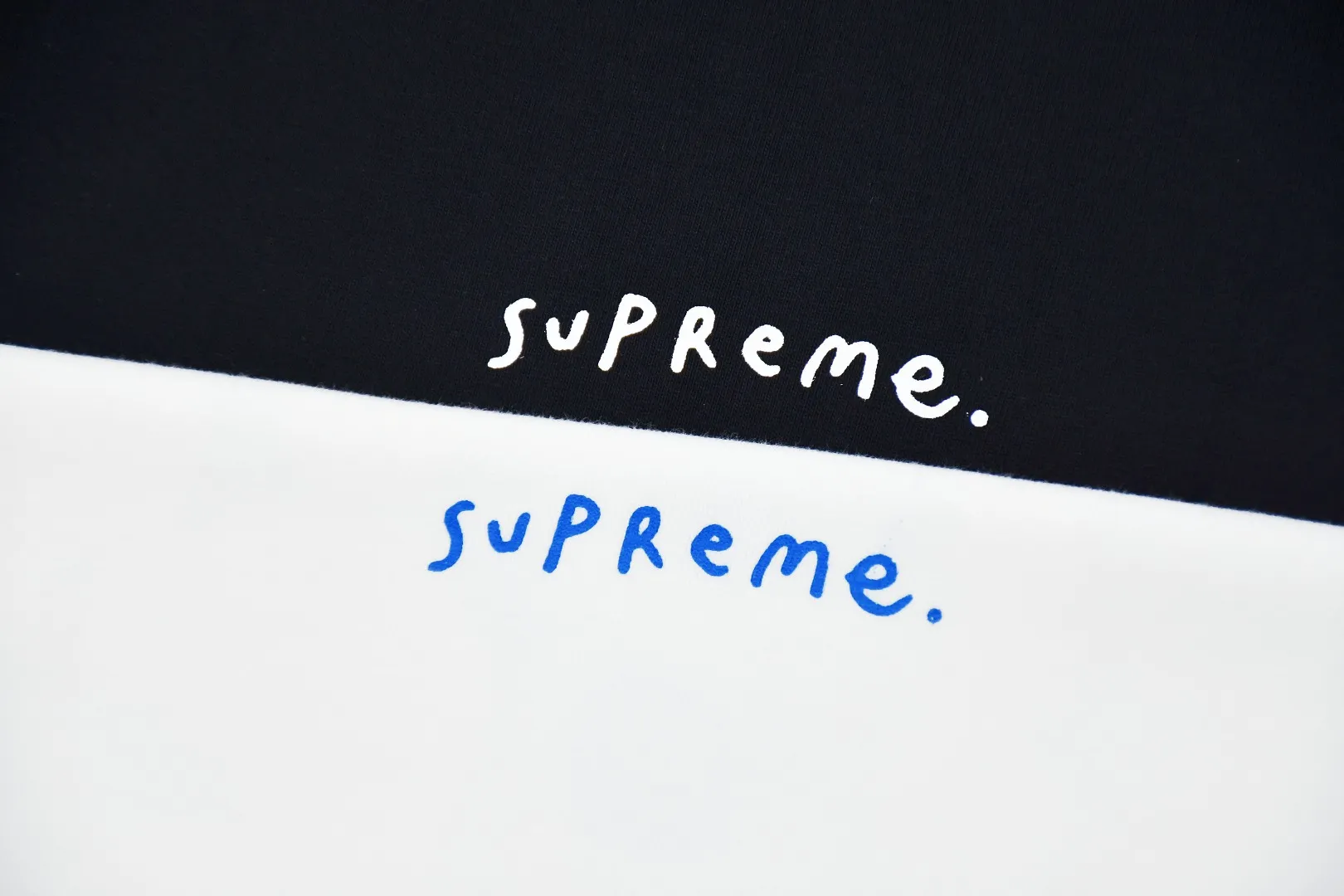 【Supreme  公式旗艦店】シュプリーム  Tシャツご好評に付き再入荷！