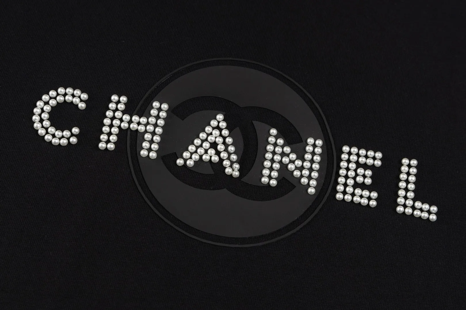 【CHANEL 公式旗艦店】シャネル   Tシャツ ご好評に付き再入荷！250217