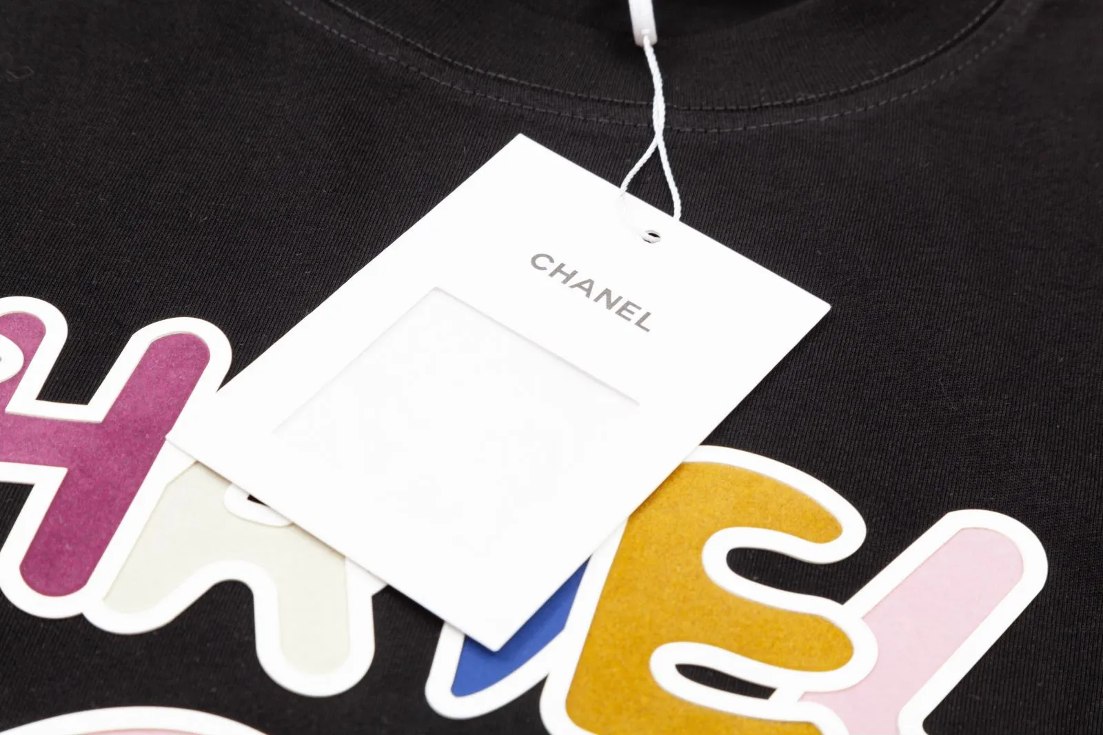 【CHANEL 公式旗艦店】シャネル  Tシャツ ご好評に付き再入荷 240719